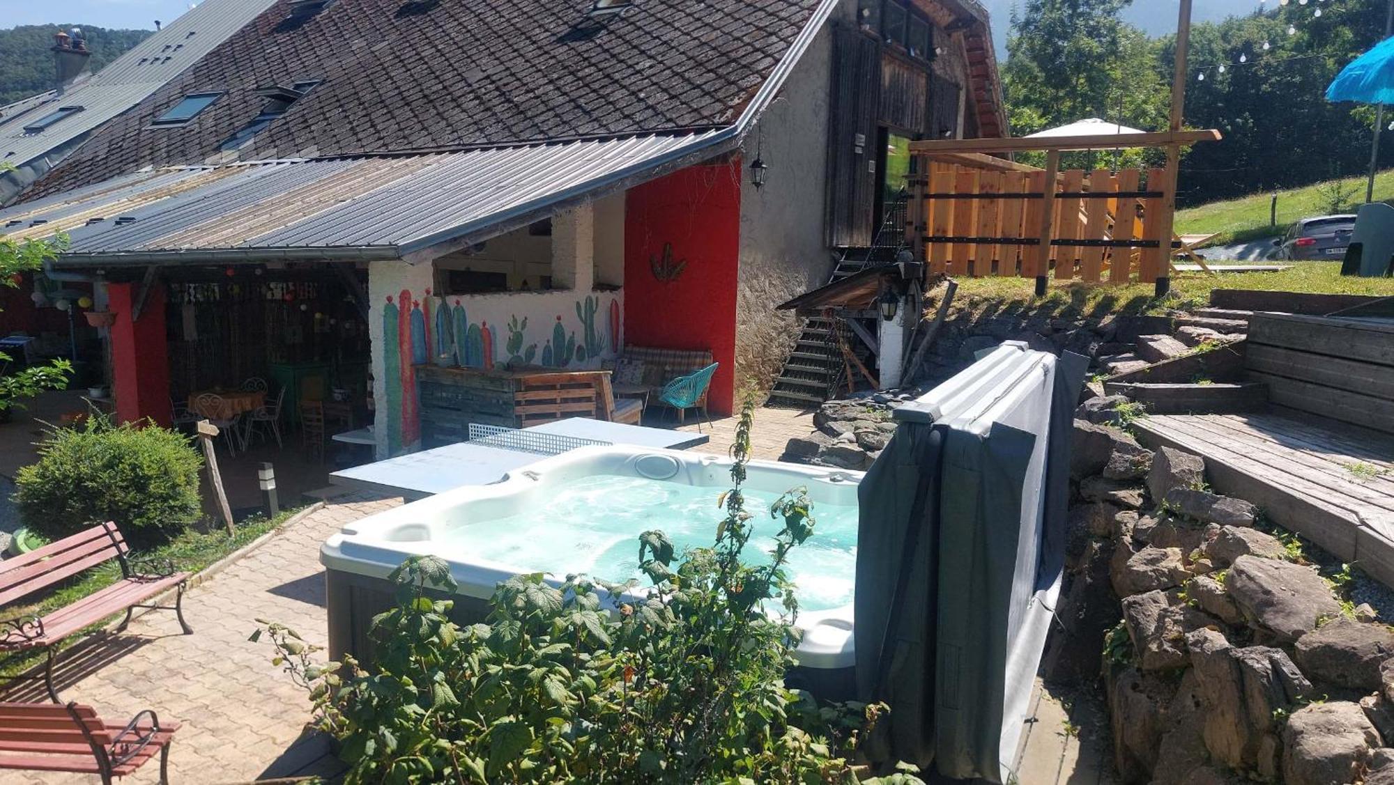 Yourtes Olachat Proche Annecy Faverges Exteriör bild